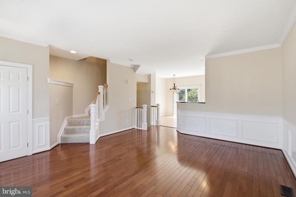 5504 SACRAMENTO MEWS PLACE
