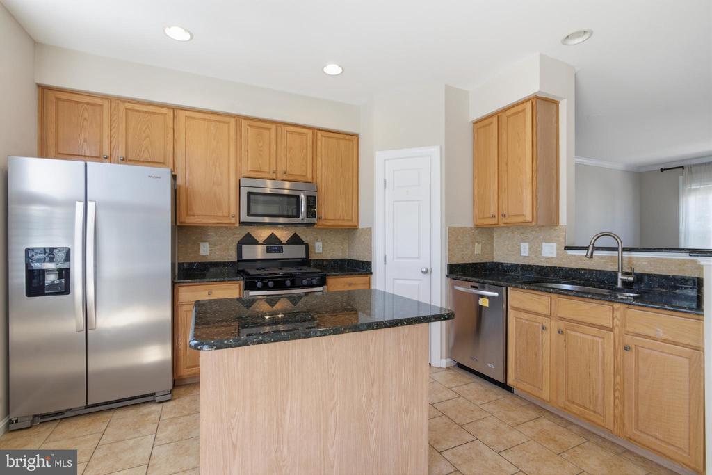 5504 SACRAMENTO MEWS PLACE
