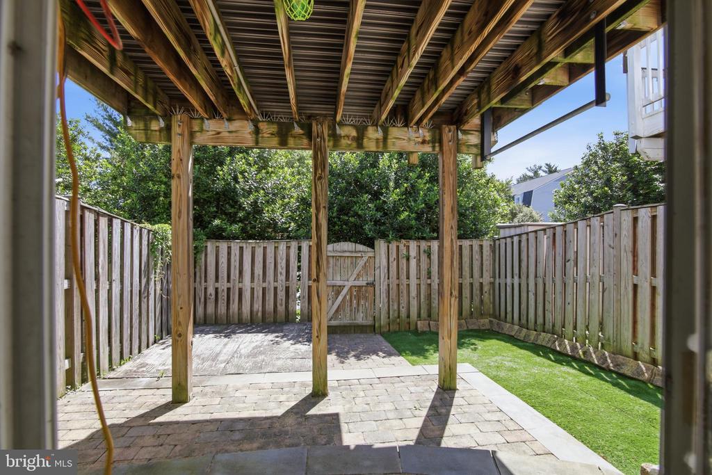5504 SACRAMENTO MEWS PLACE