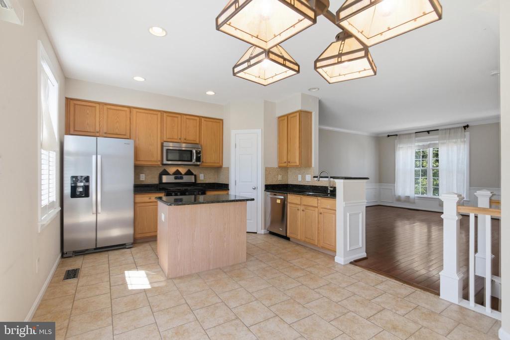 5504 SACRAMENTO MEWS PLACE
