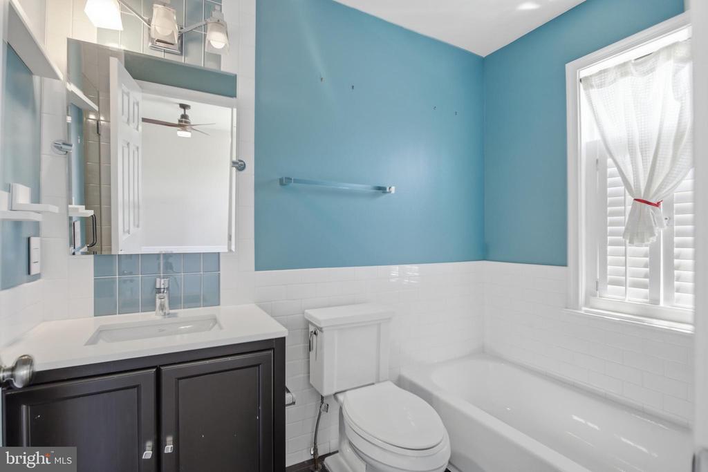 5504 SACRAMENTO MEWS PLACE