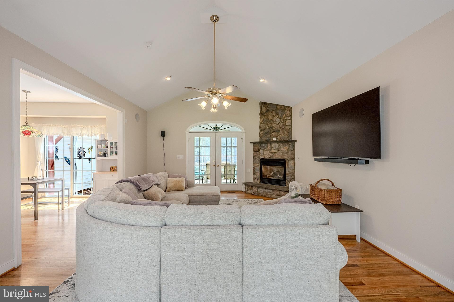 18224 GREEN BOULEVARD