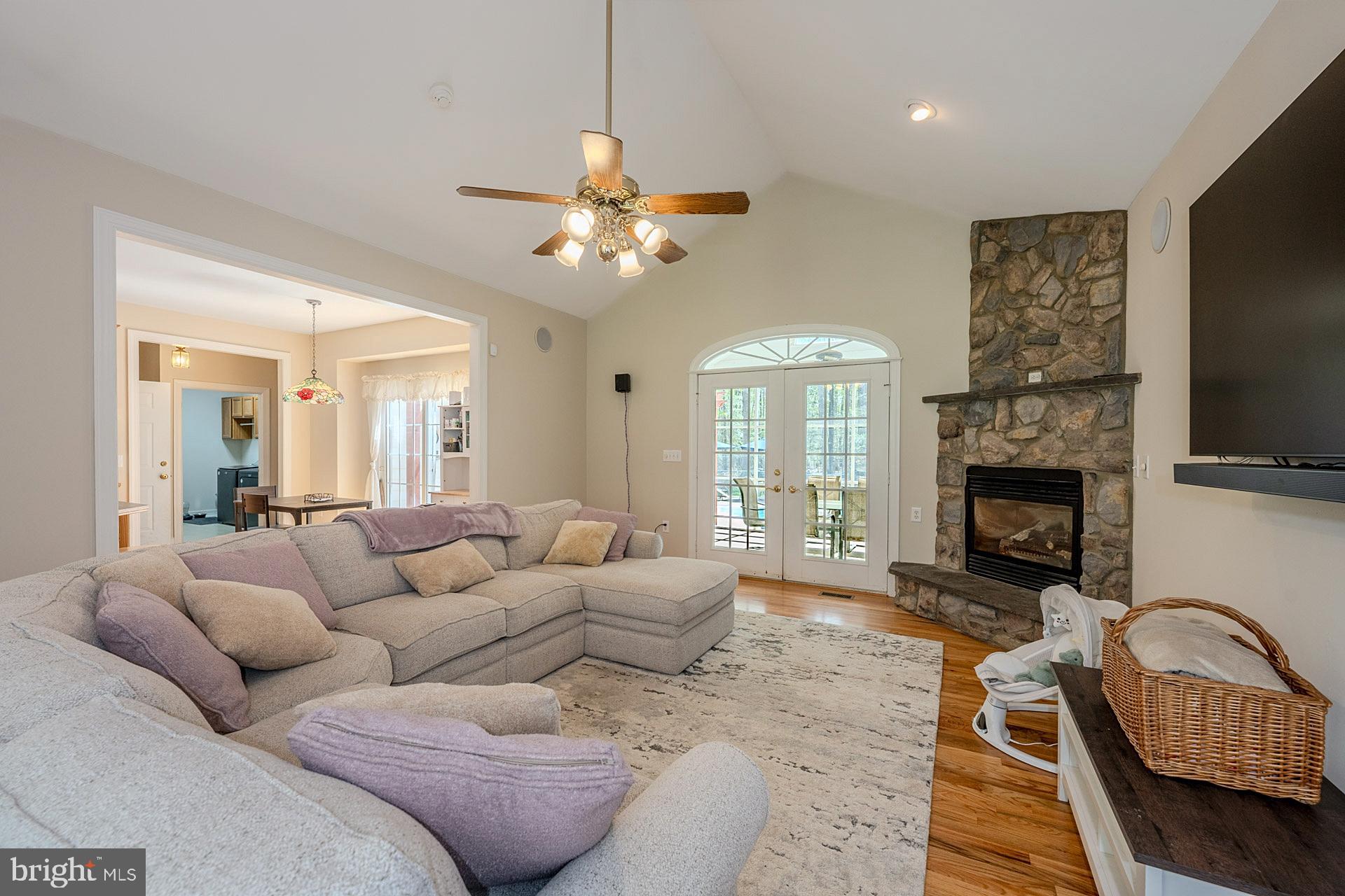 18224 GREEN BOULEVARD