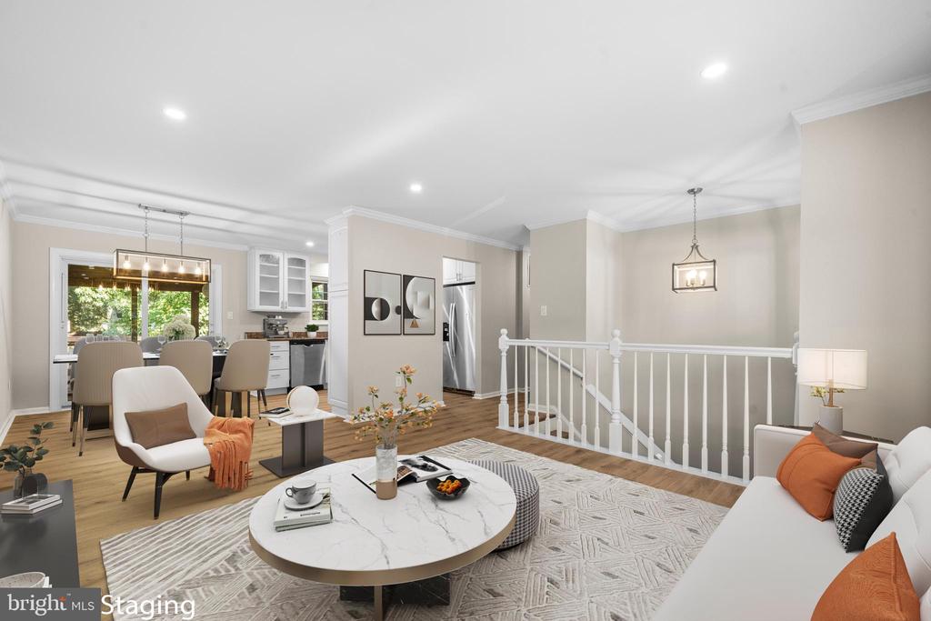 9370 FERNWOOD COURT