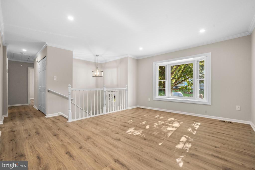 9370 FERNWOOD COURT