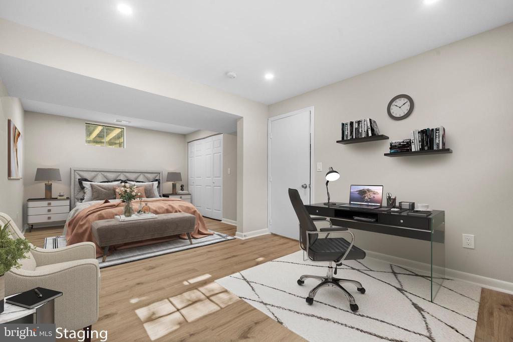 9370 FERNWOOD COURT