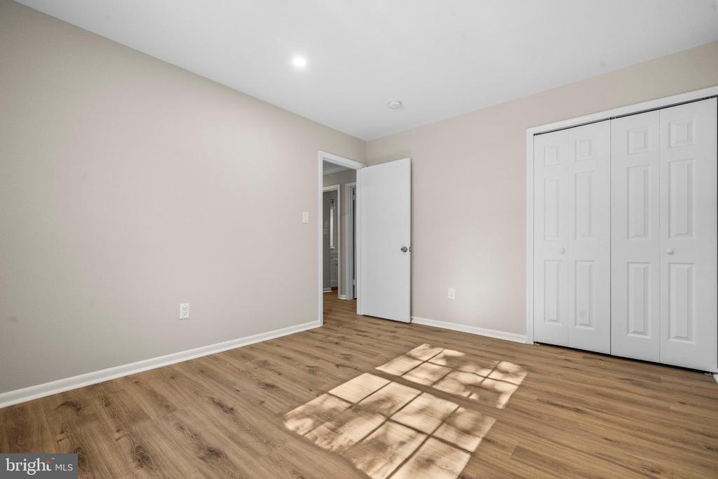 9370 FERNWOOD COURT