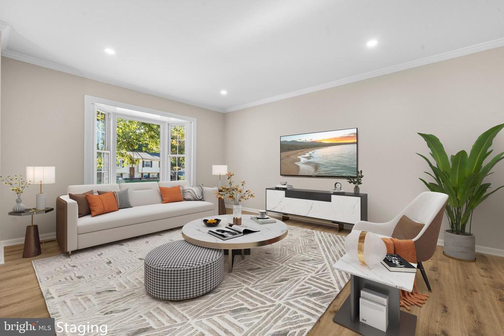 9370 FERNWOOD COURT