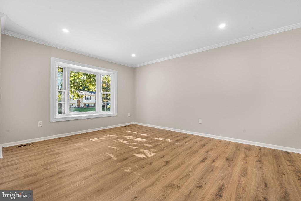 9370 FERNWOOD COURT