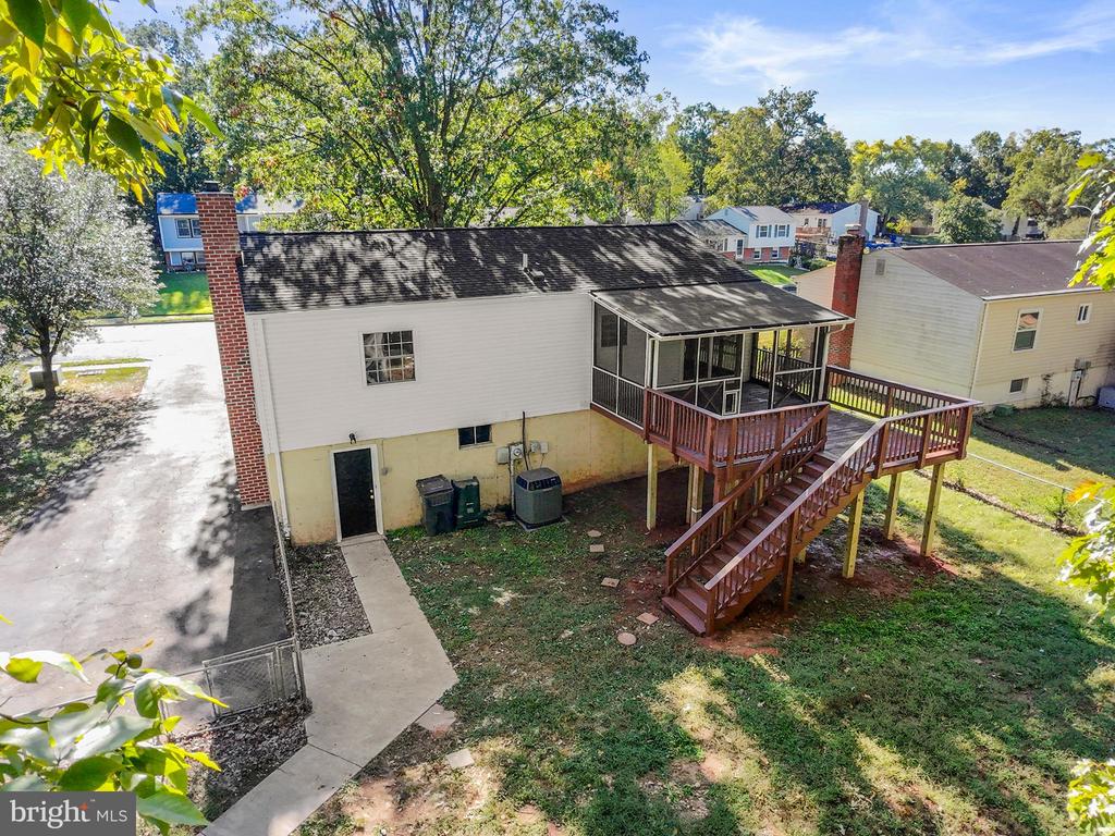 9370 FERNWOOD COURT