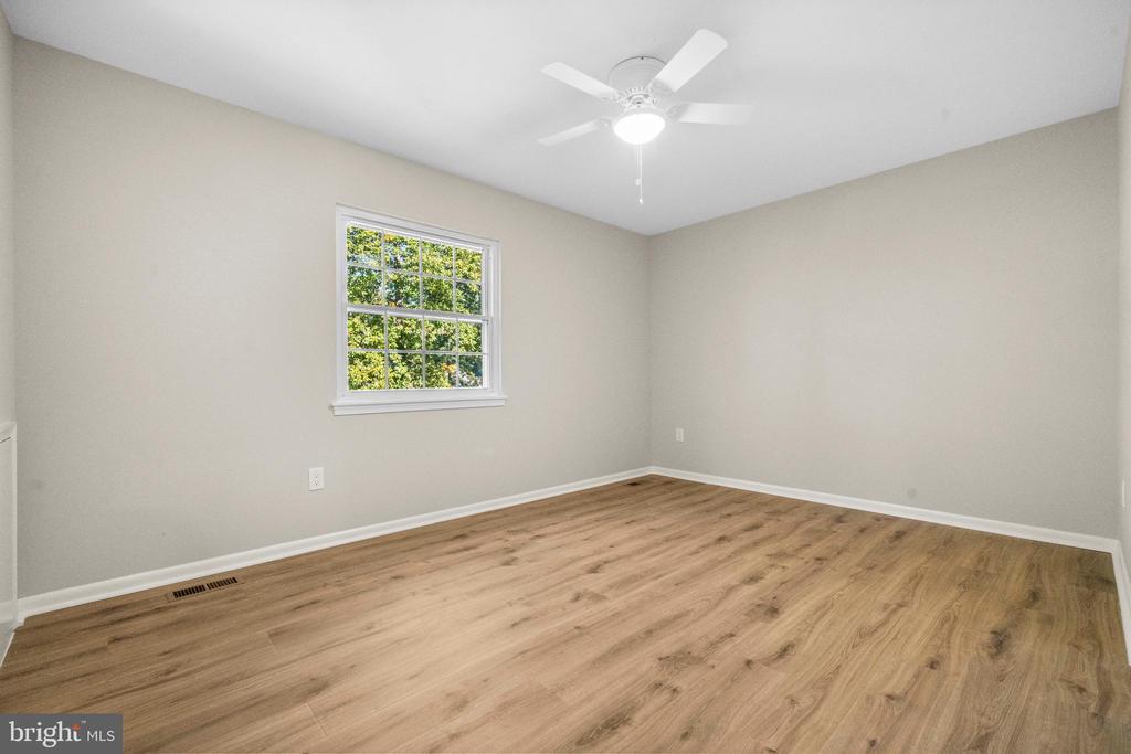 9370 FERNWOOD COURT