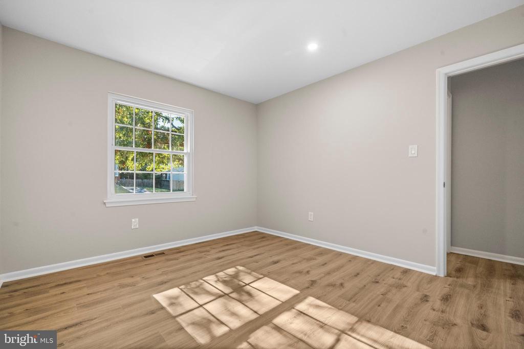 9370 FERNWOOD COURT