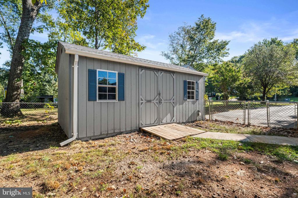 9370 FERNWOOD COURT