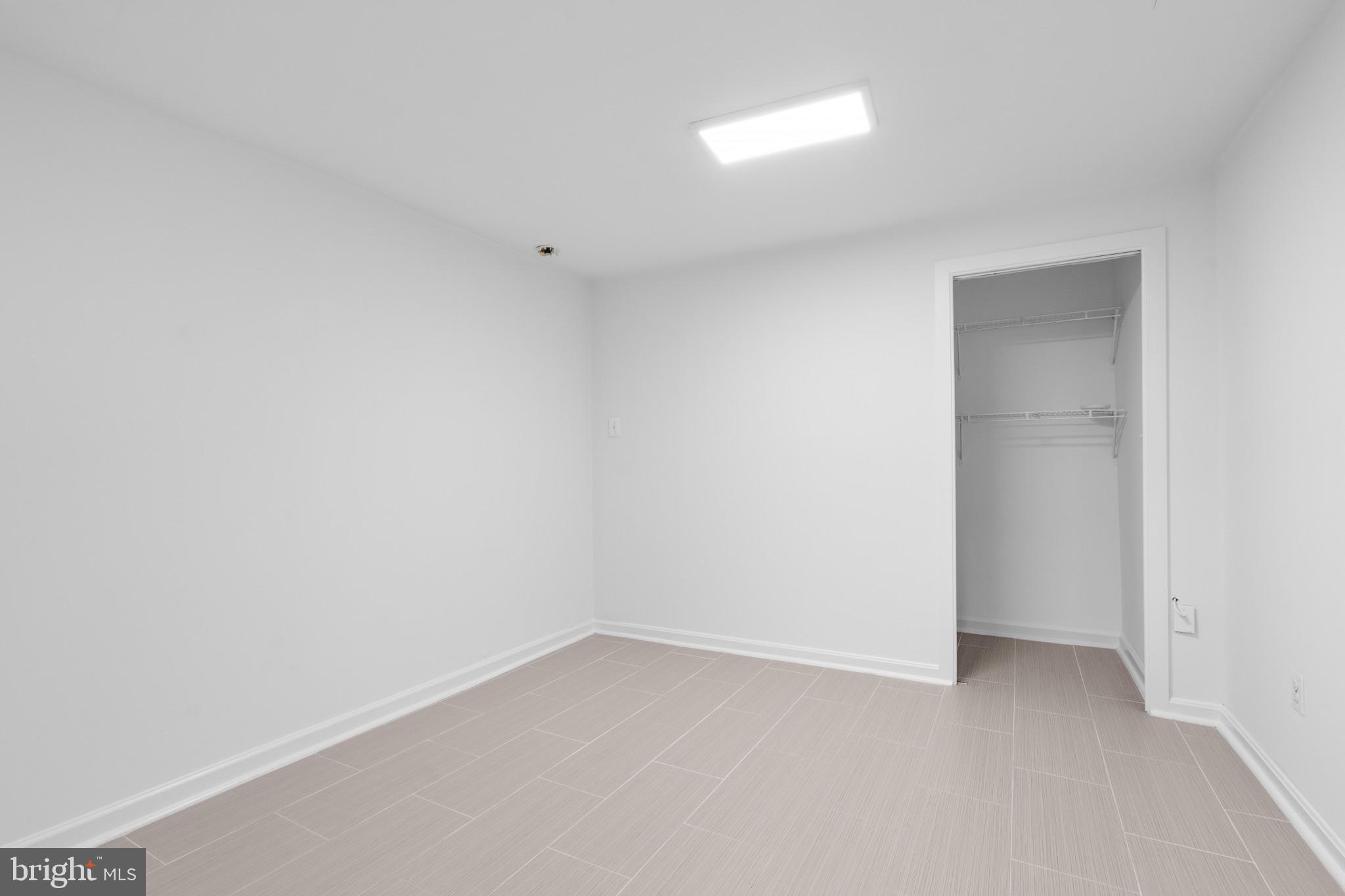 302 Wimbeldon Ct #219