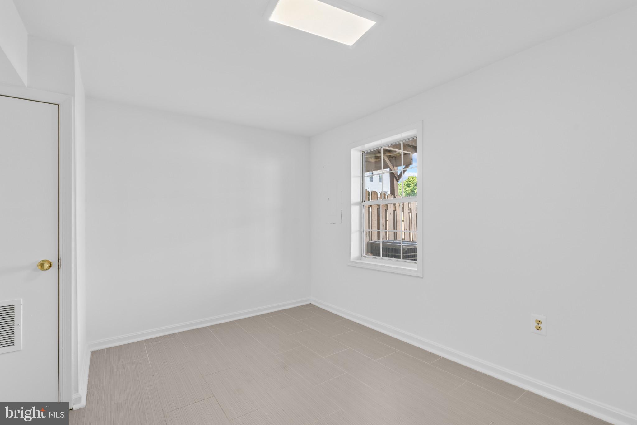 302 Wimbeldon Ct #219