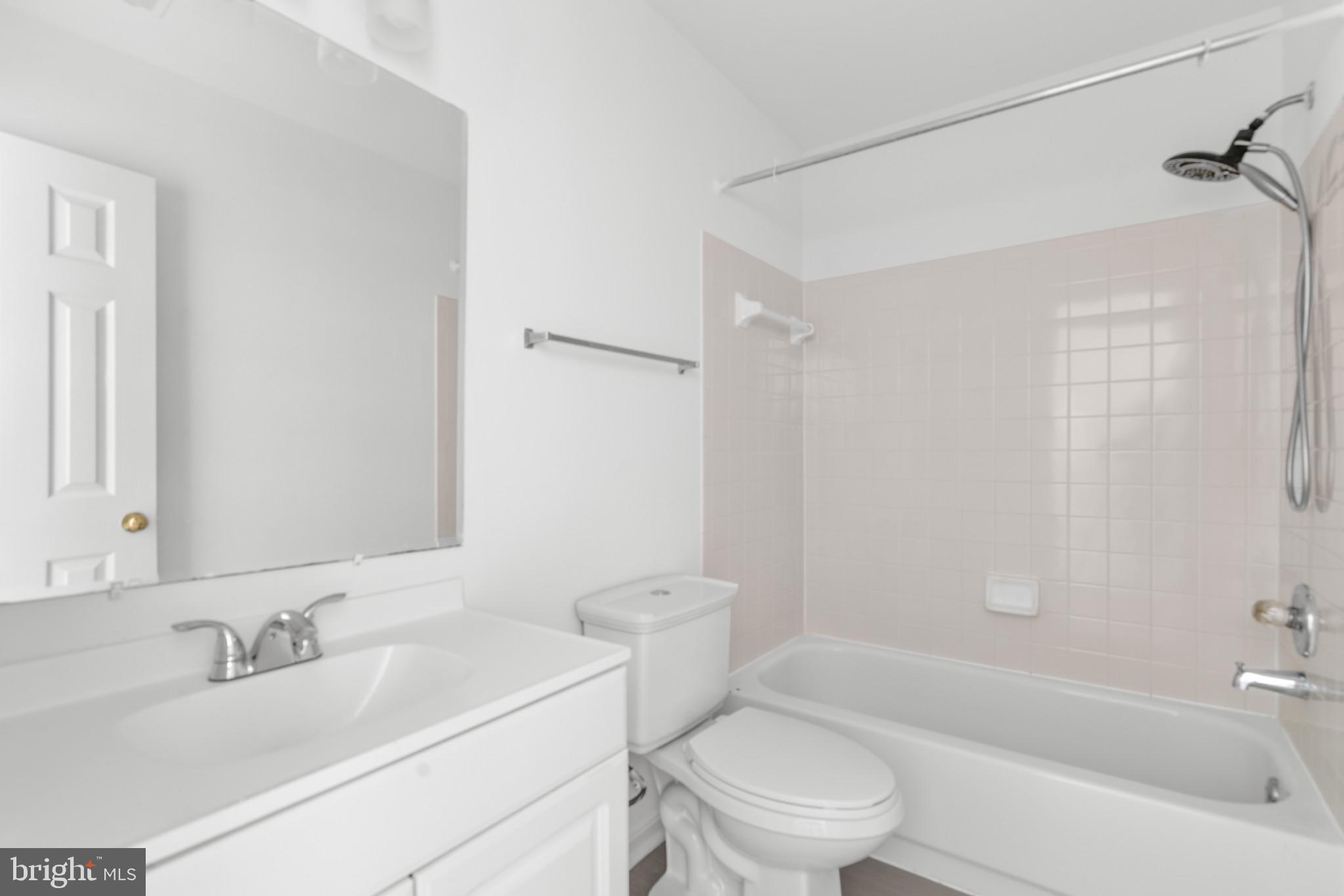 302 Wimbeldon Ct #219