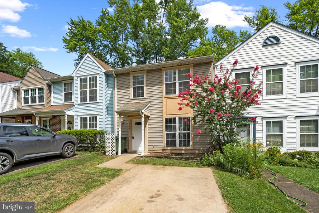 604 Cabin Ct
