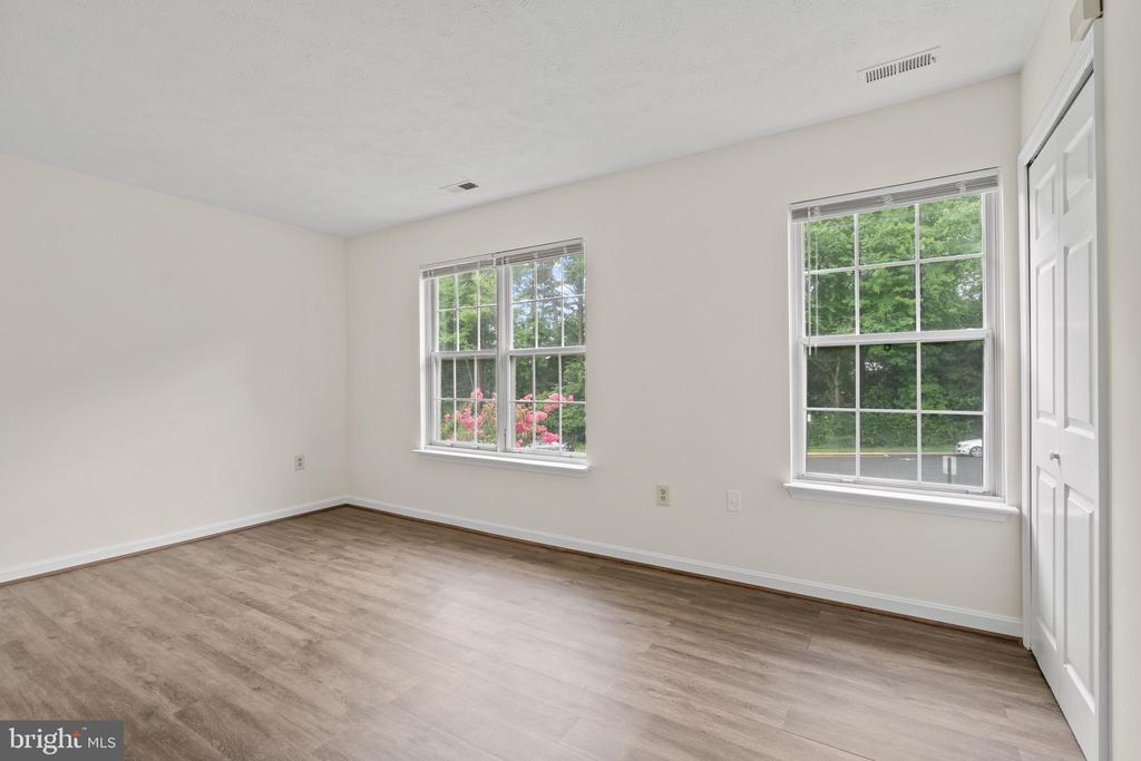 604 Cabin Ct