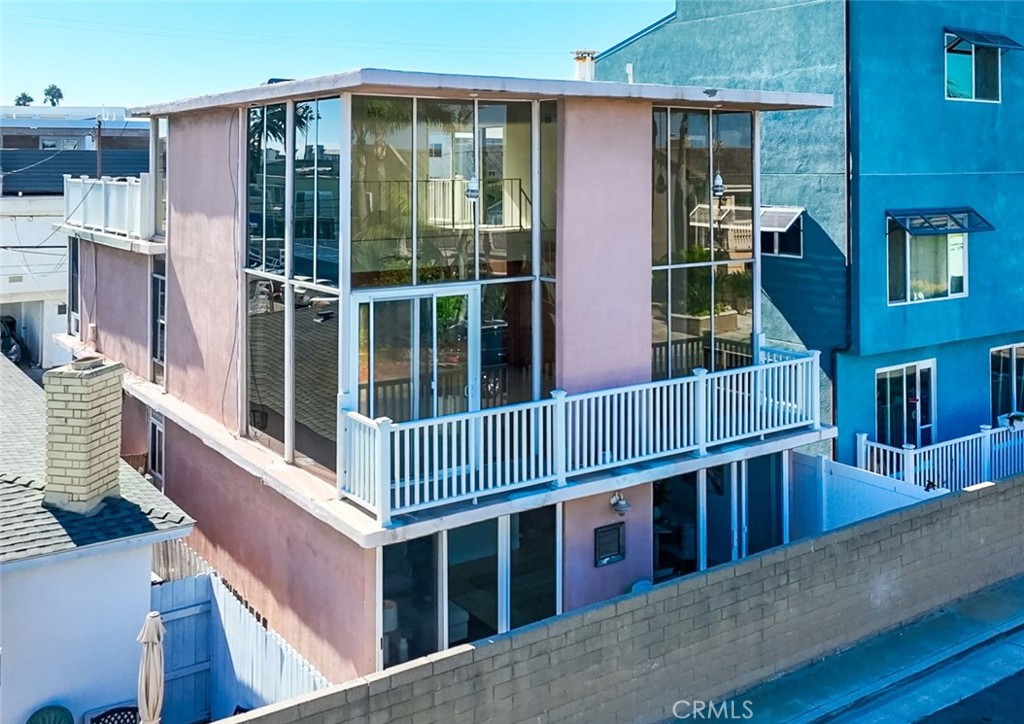 16772 Bay View Dr