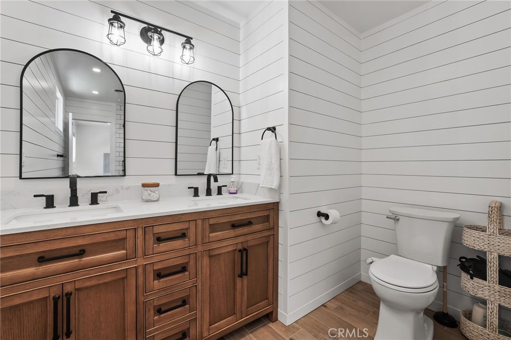 15801 Carrie Lane