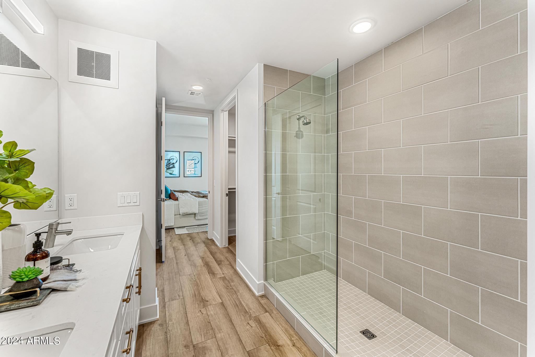 3131 N CENTRAL Avenue # 5020