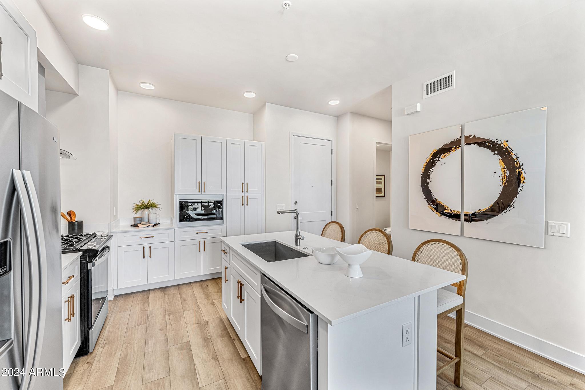 3131 N CENTRAL Avenue # 5020