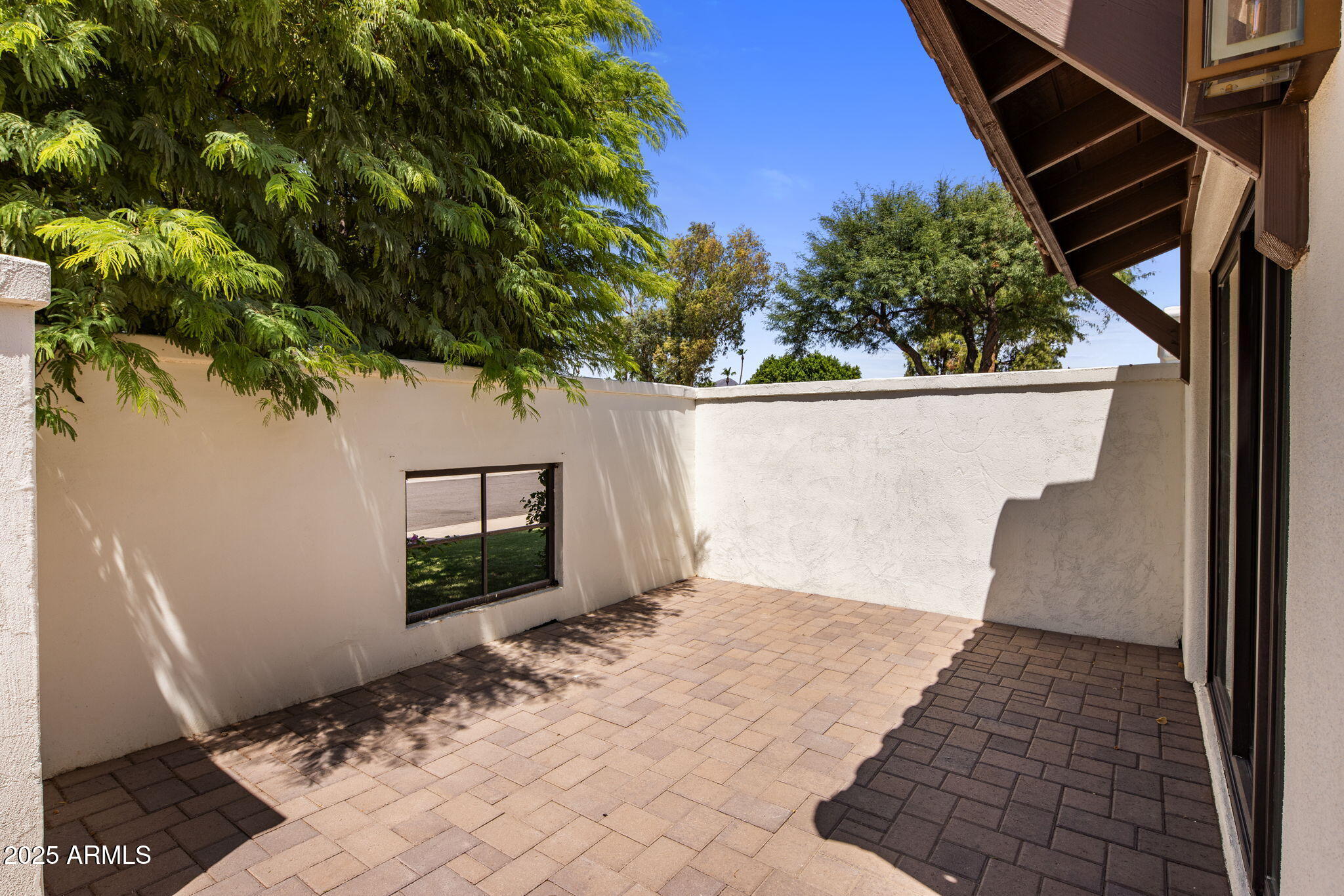 9675 E CINNABAR Avenue