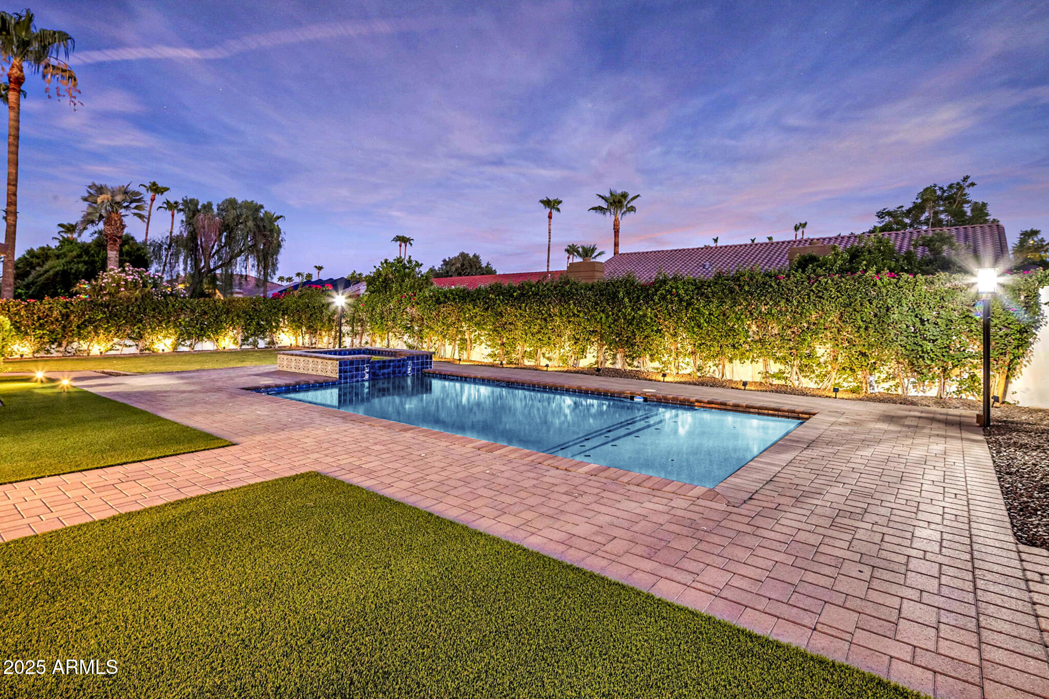 9675 E CINNABAR Avenue