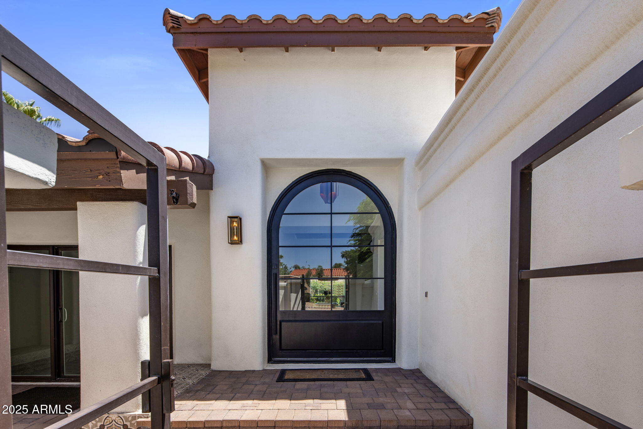 9675 E CINNABAR Avenue