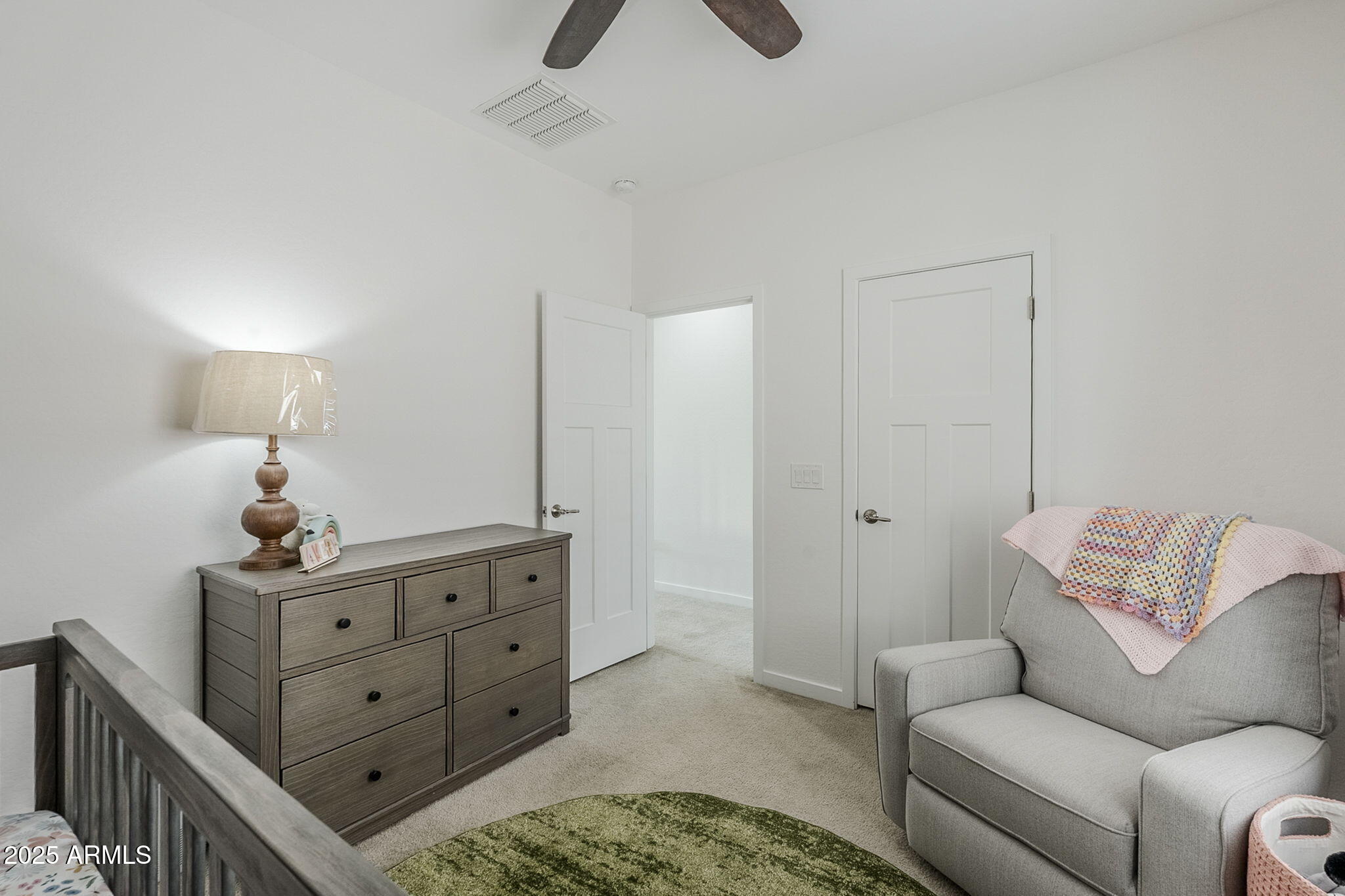 10515 E NOPAL Avenue