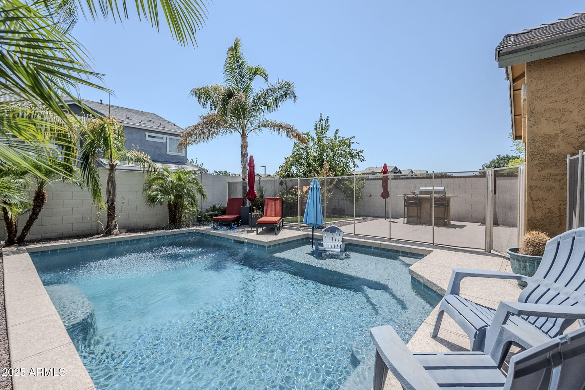 10515 E NOPAL Avenue