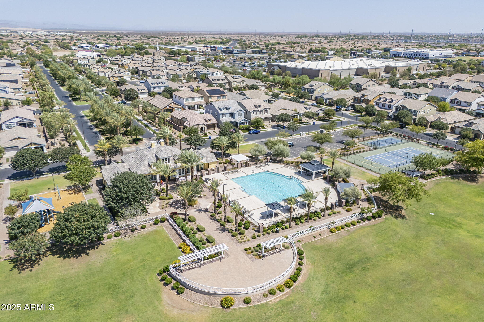 10515 E NOPAL Avenue