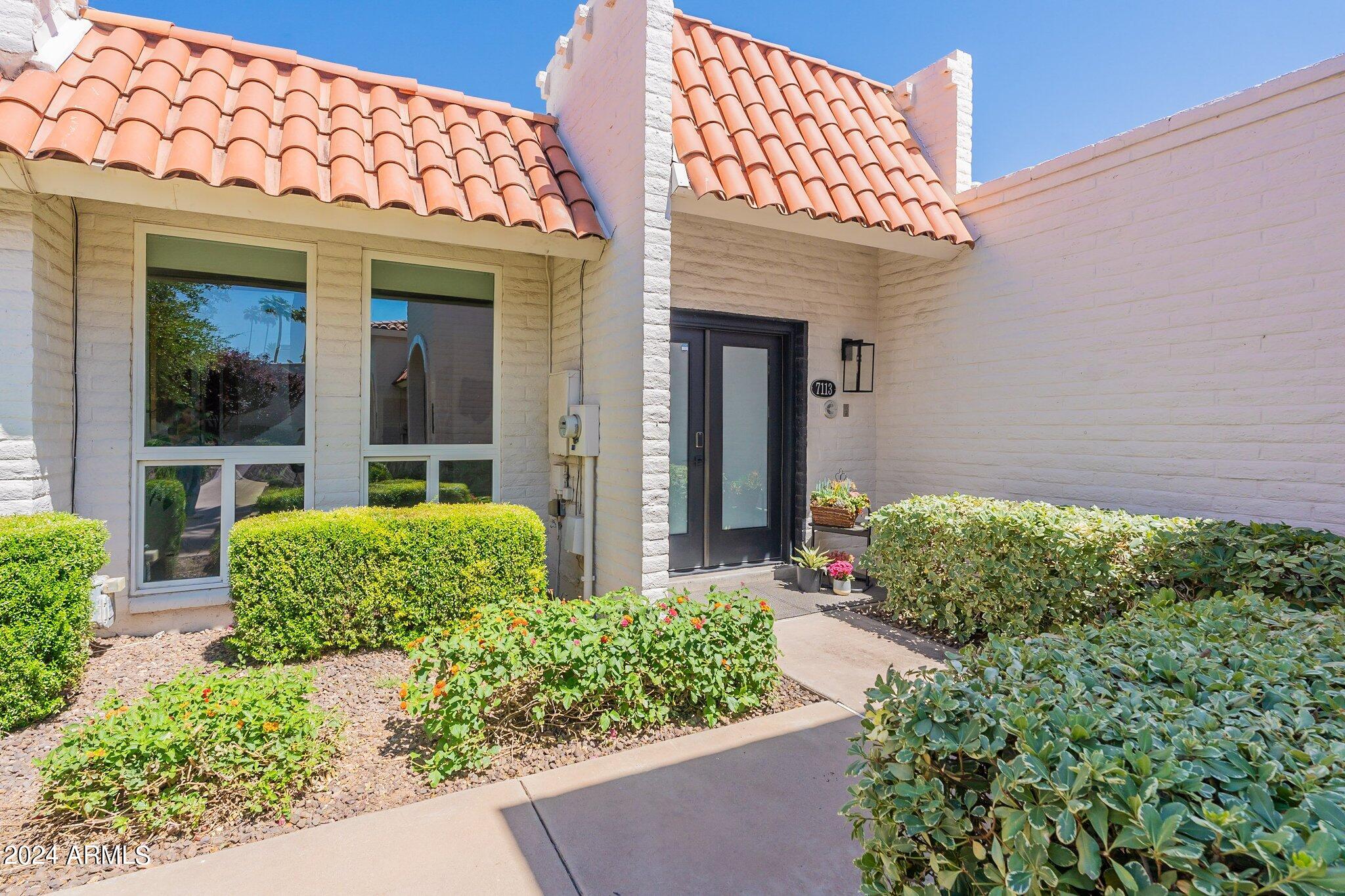7113 E MCDONALD Drive