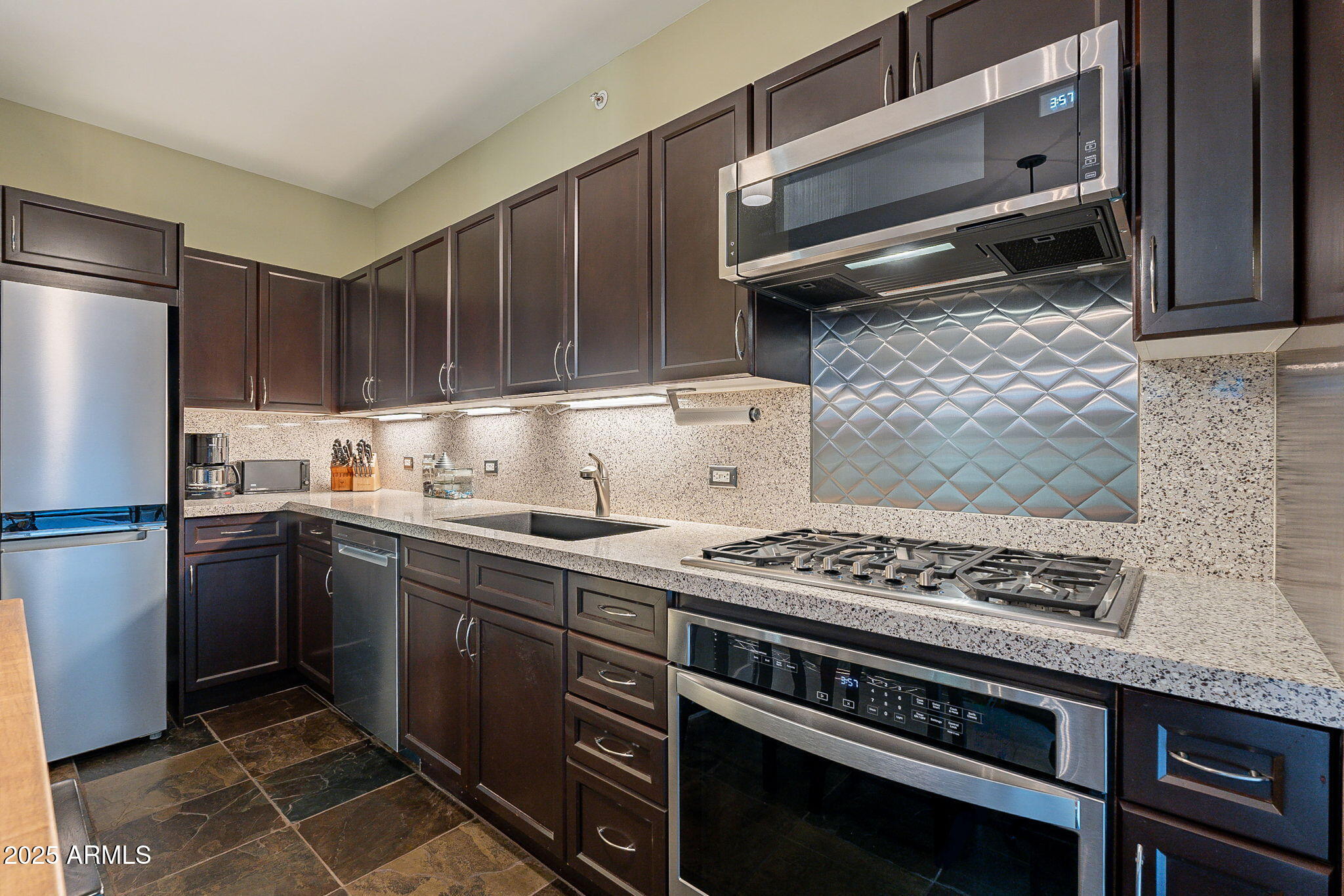 4808 N 24TH Street, 305