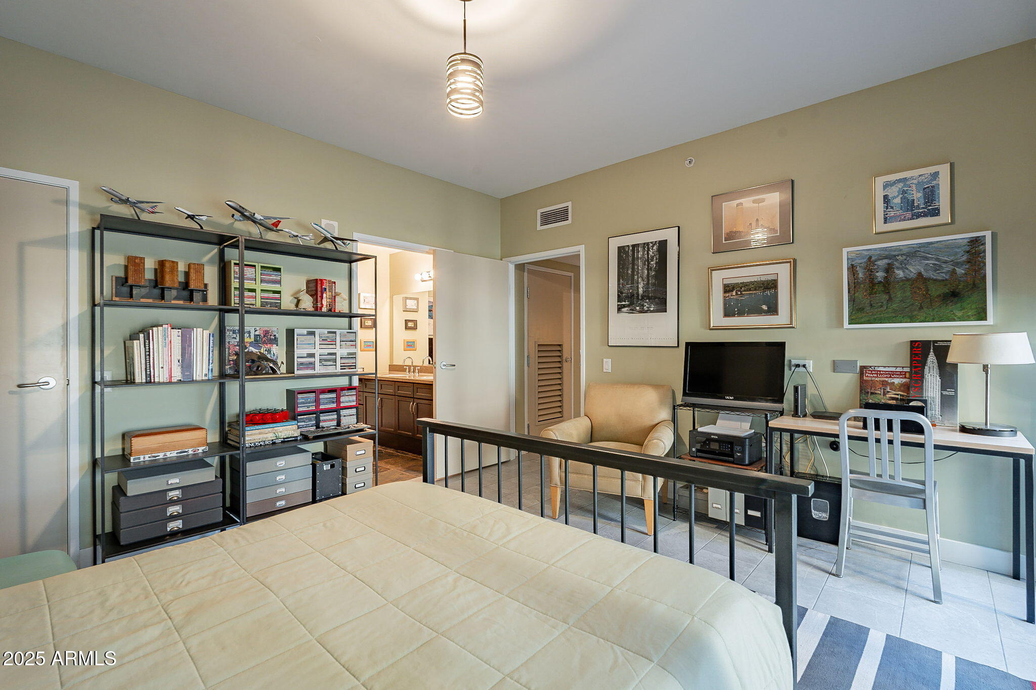 4808 N 24TH Street, 305