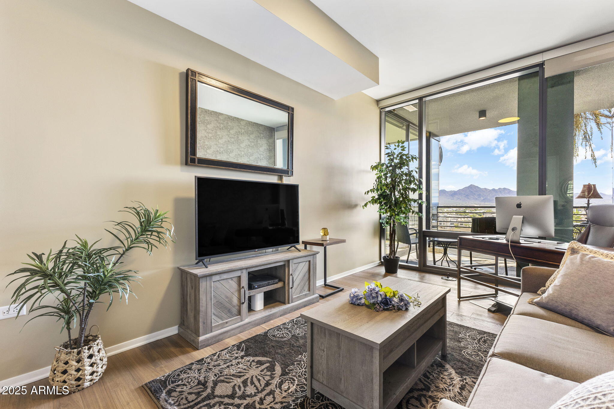 7180 E KIERLAND Boulevard, 1115