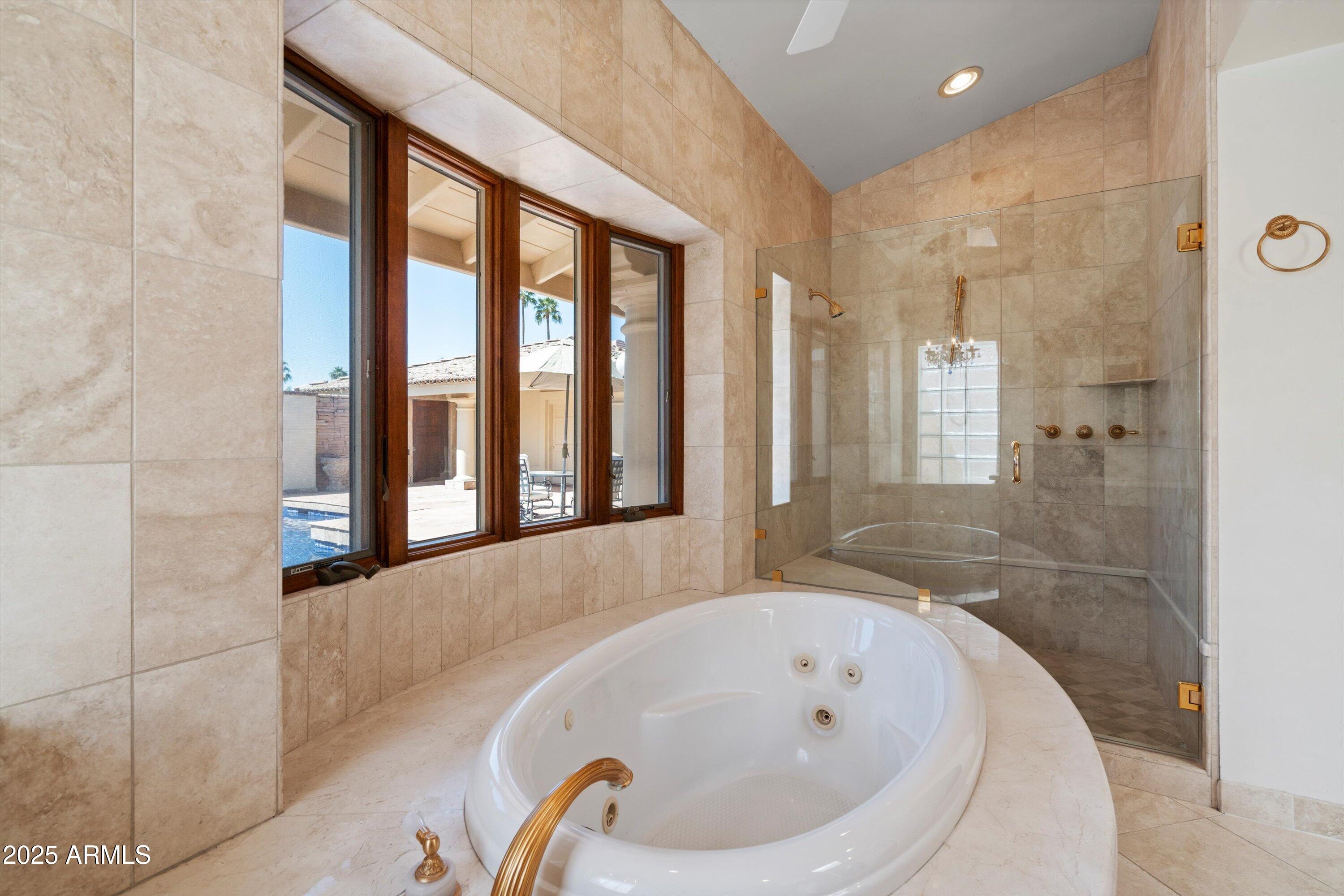 8156 E DEL CAPITAN Drive, Scottsdale
