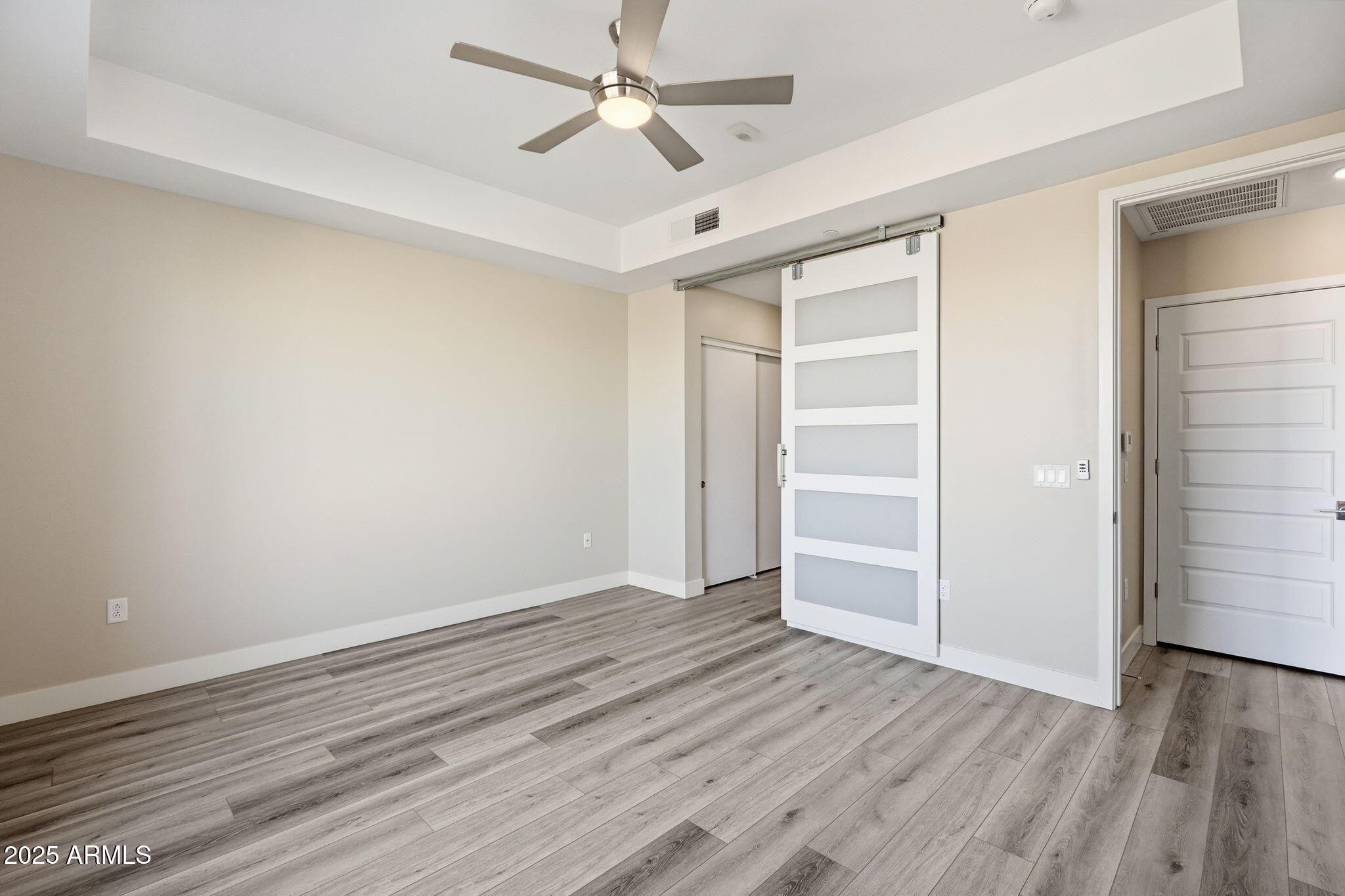 7300 E EARLL Drive 3016