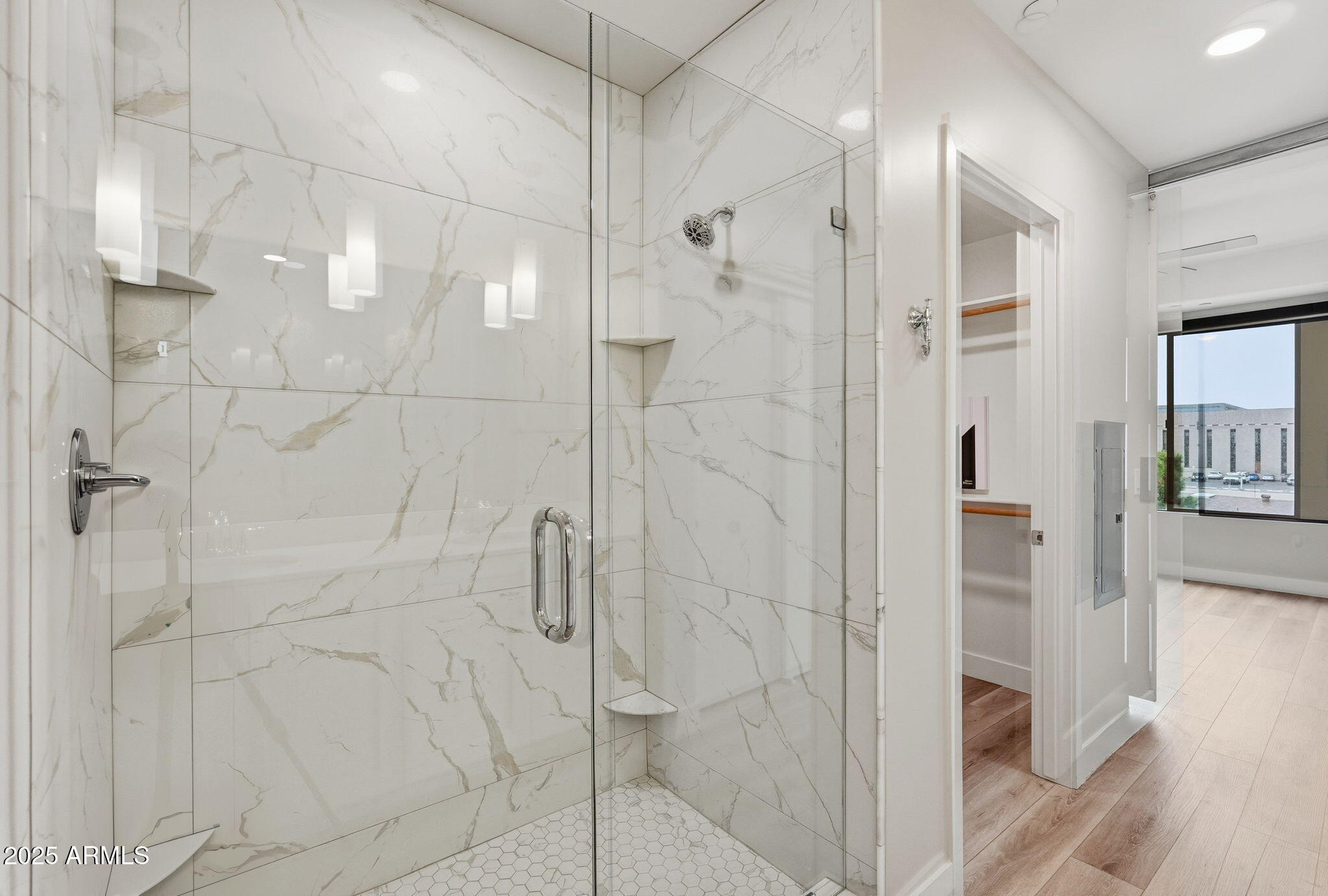 7300 E EARLL Drive 3016