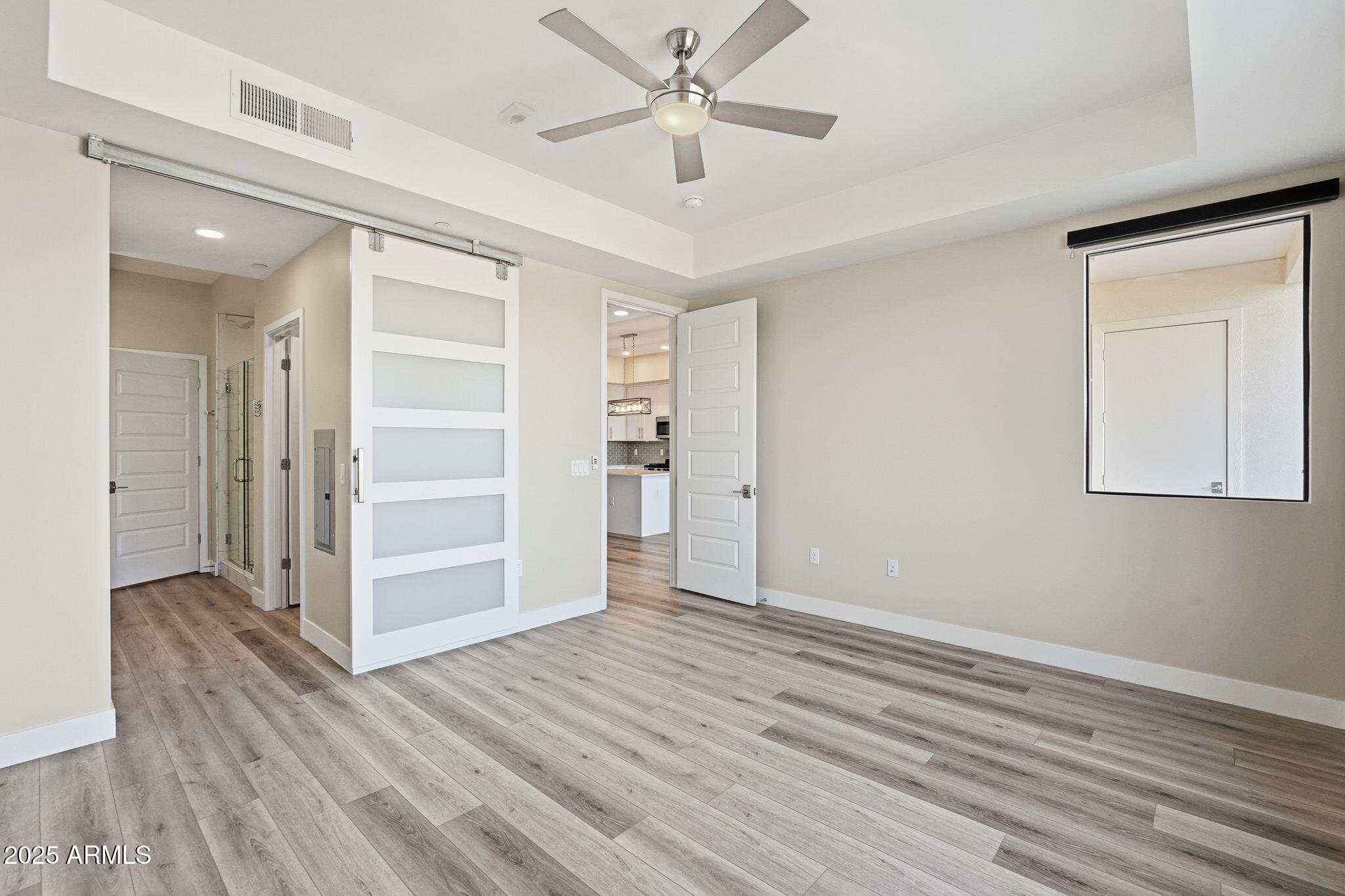 7300 E EARLL Drive 3016