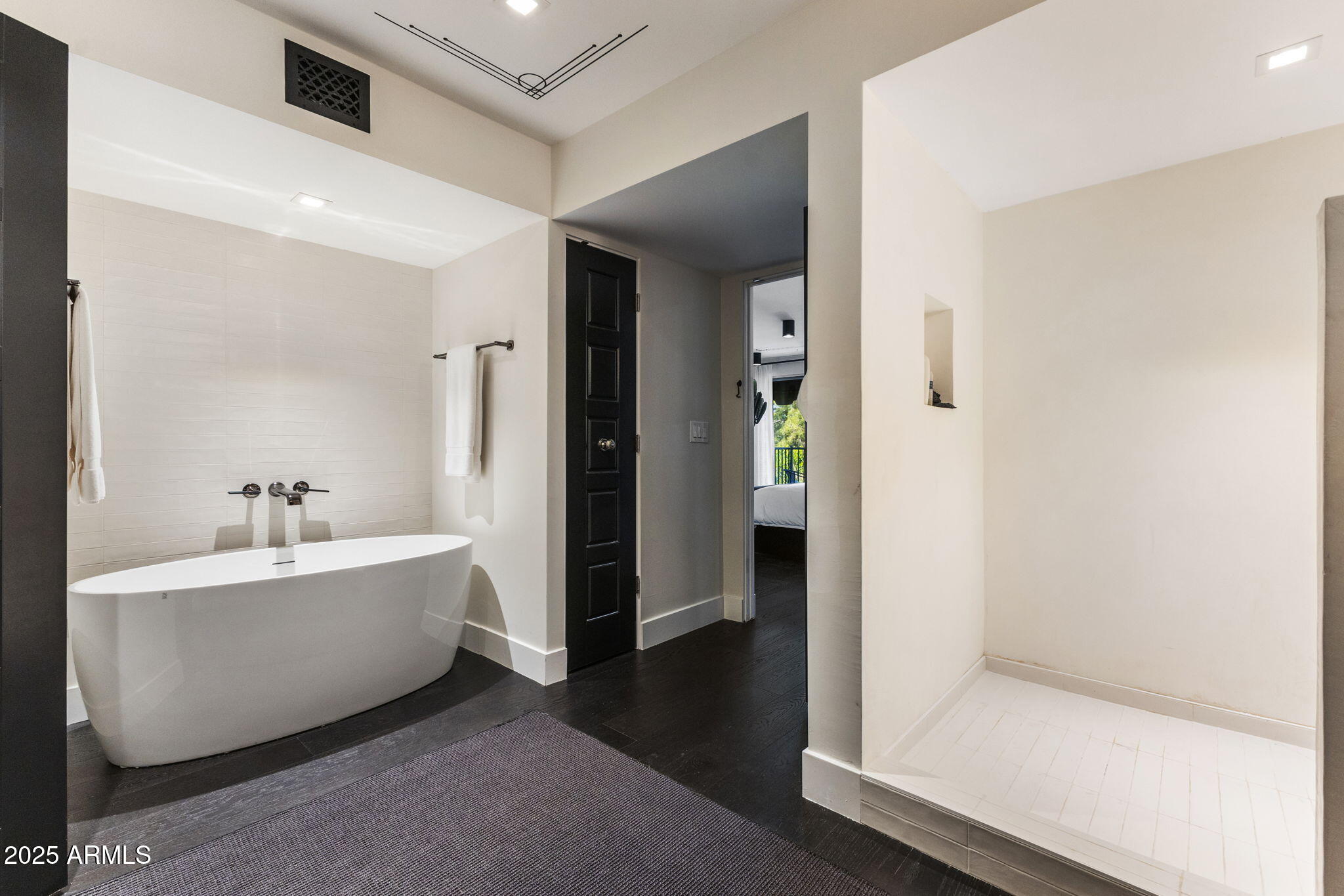 7242 E JOSHUA TREE Lane