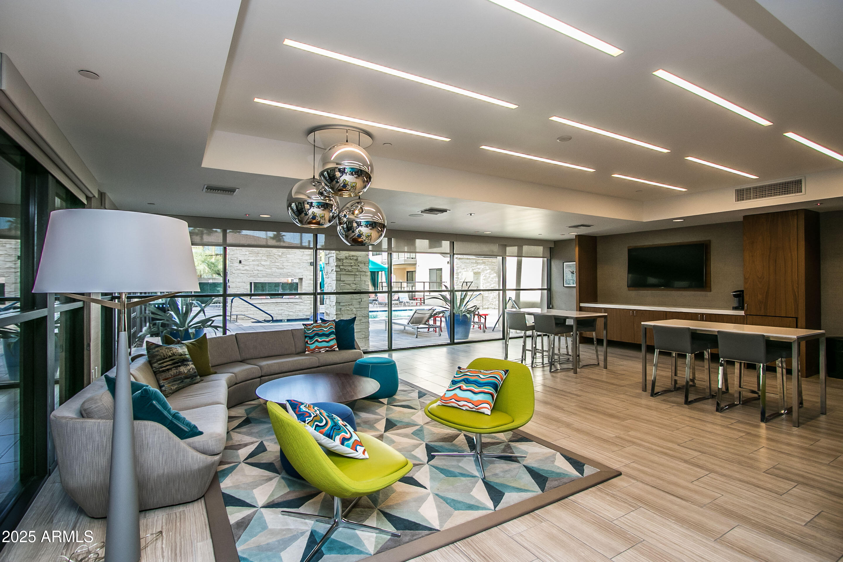 7300 E EARLL Drive 3023