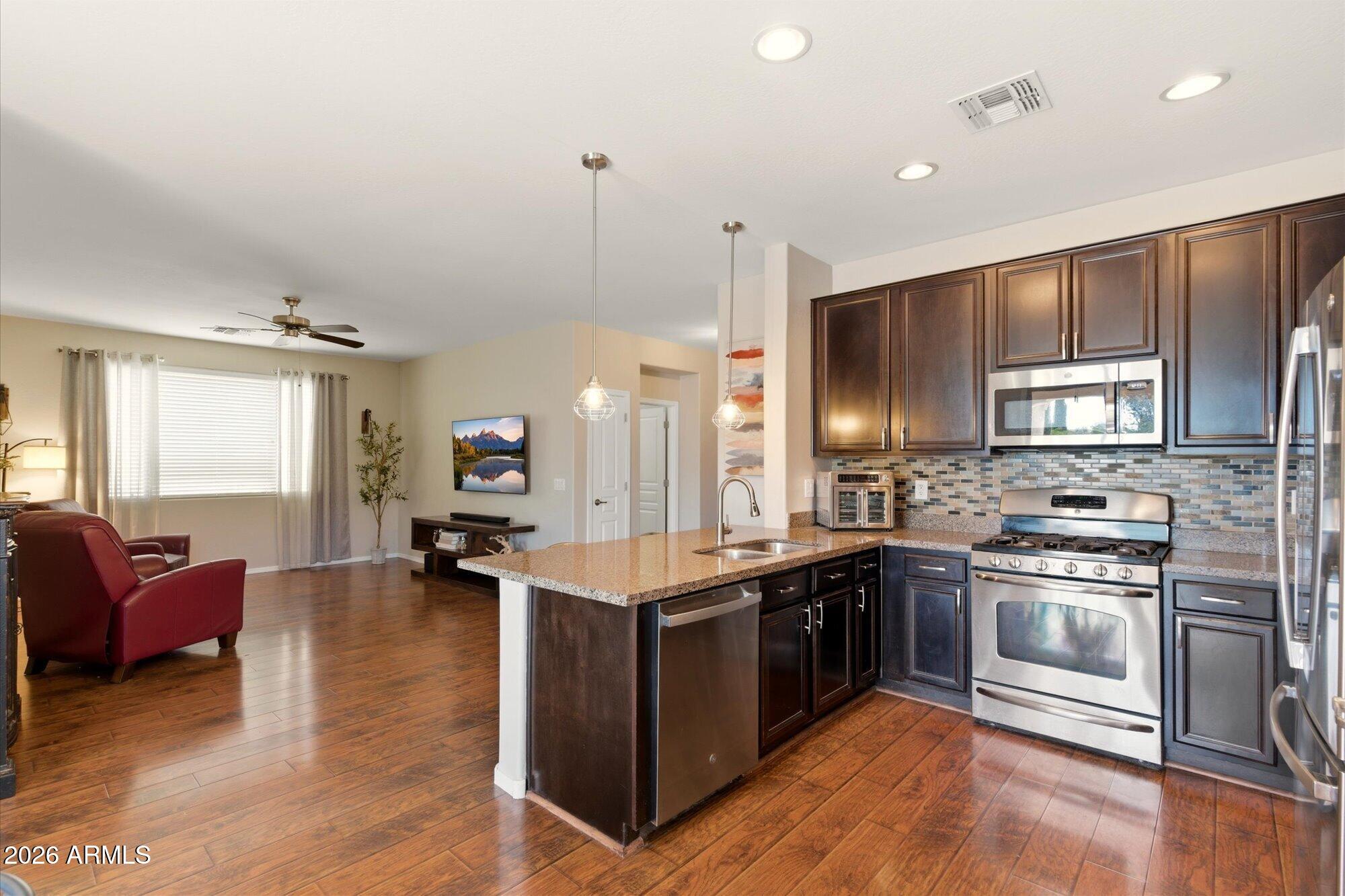 1737 W SEAGULL Court