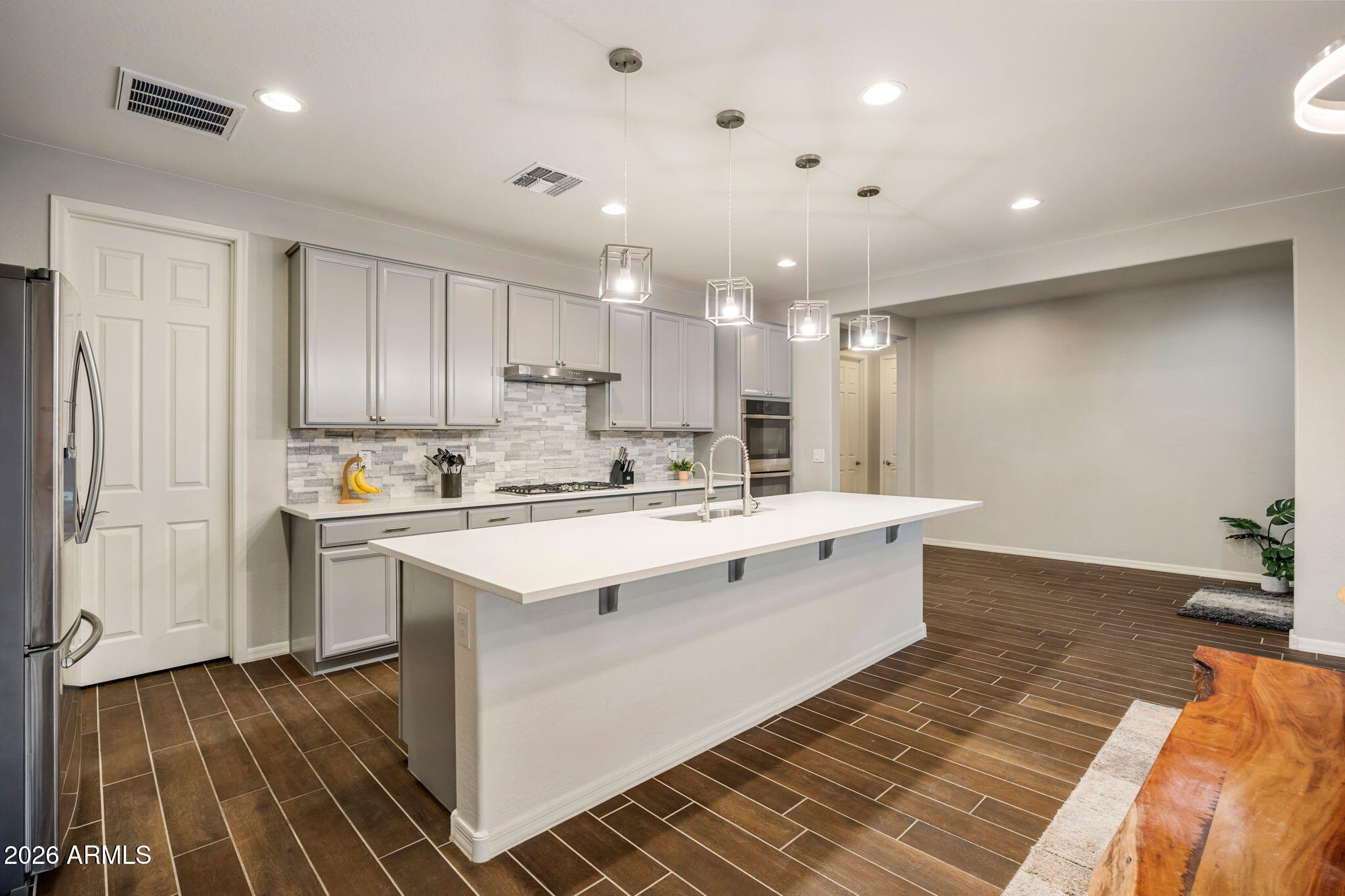 12515 W TUCKEY Lane