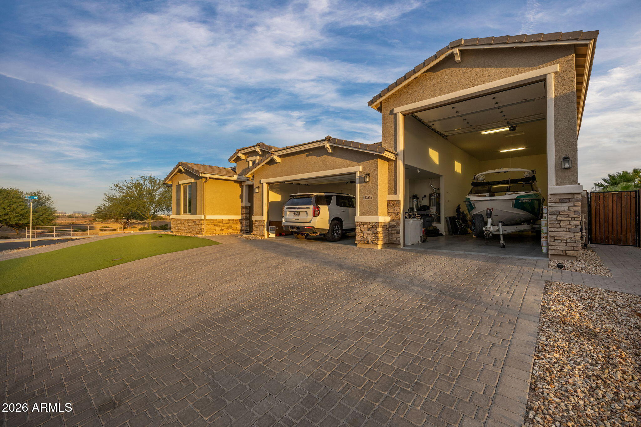 12515 W TUCKEY Lane