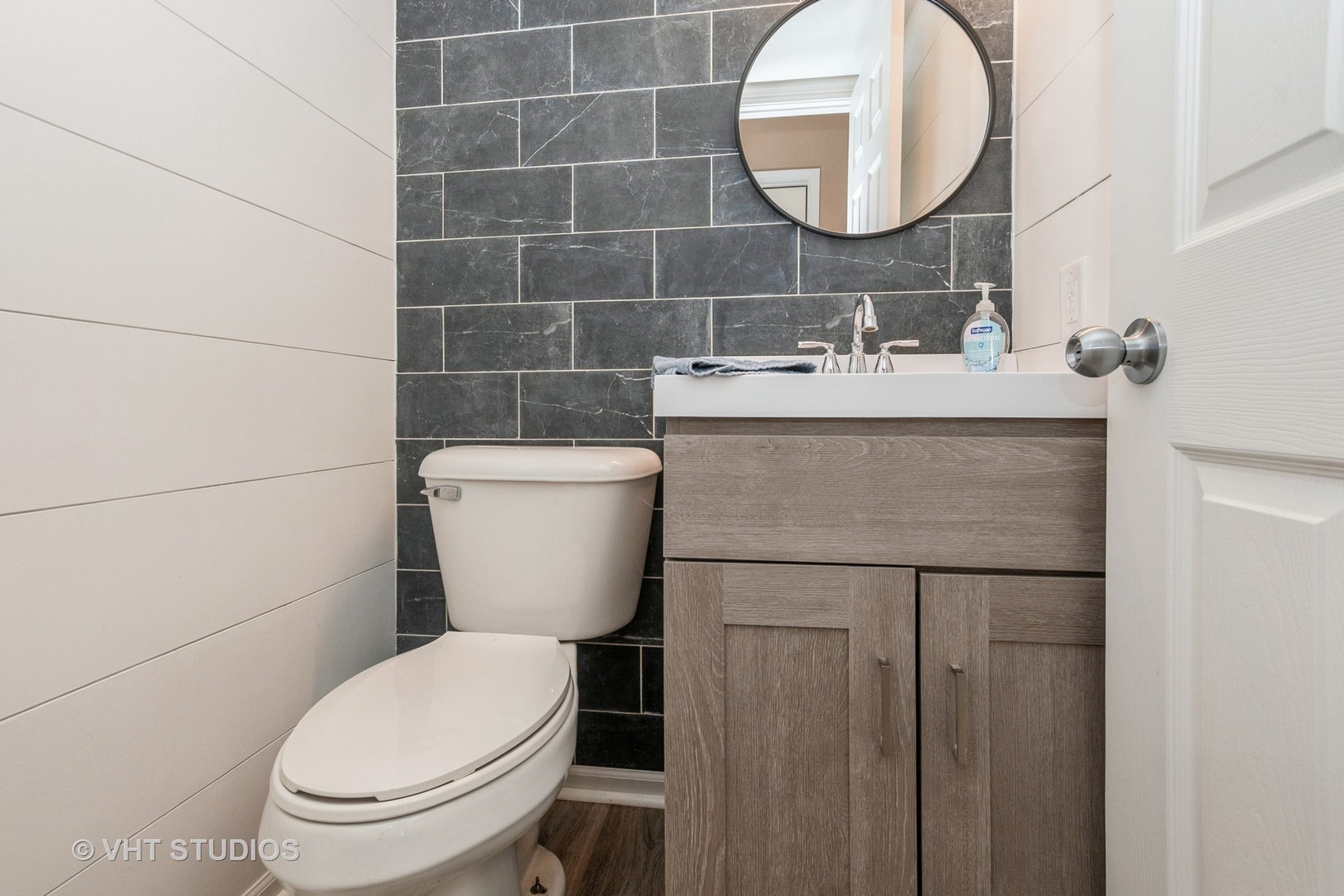 5602 W Von Avenue Unit: B