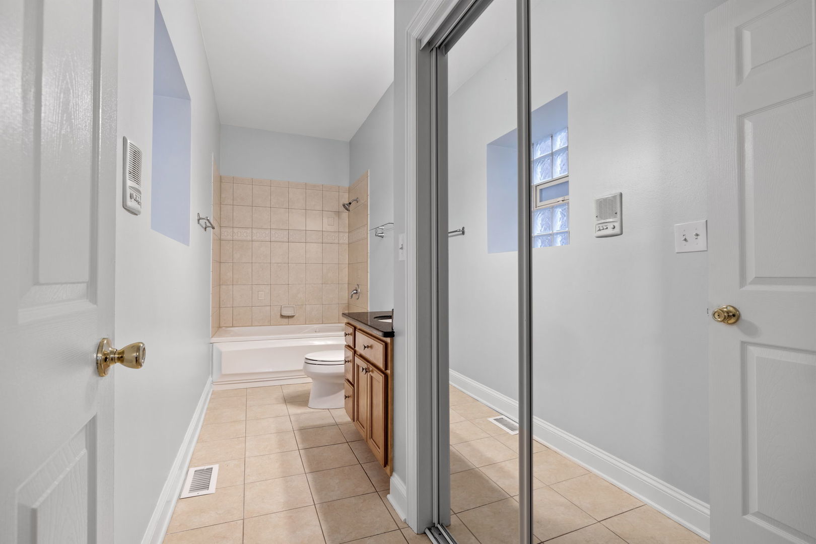 4036 S Calumet Avenue Unit: 1N