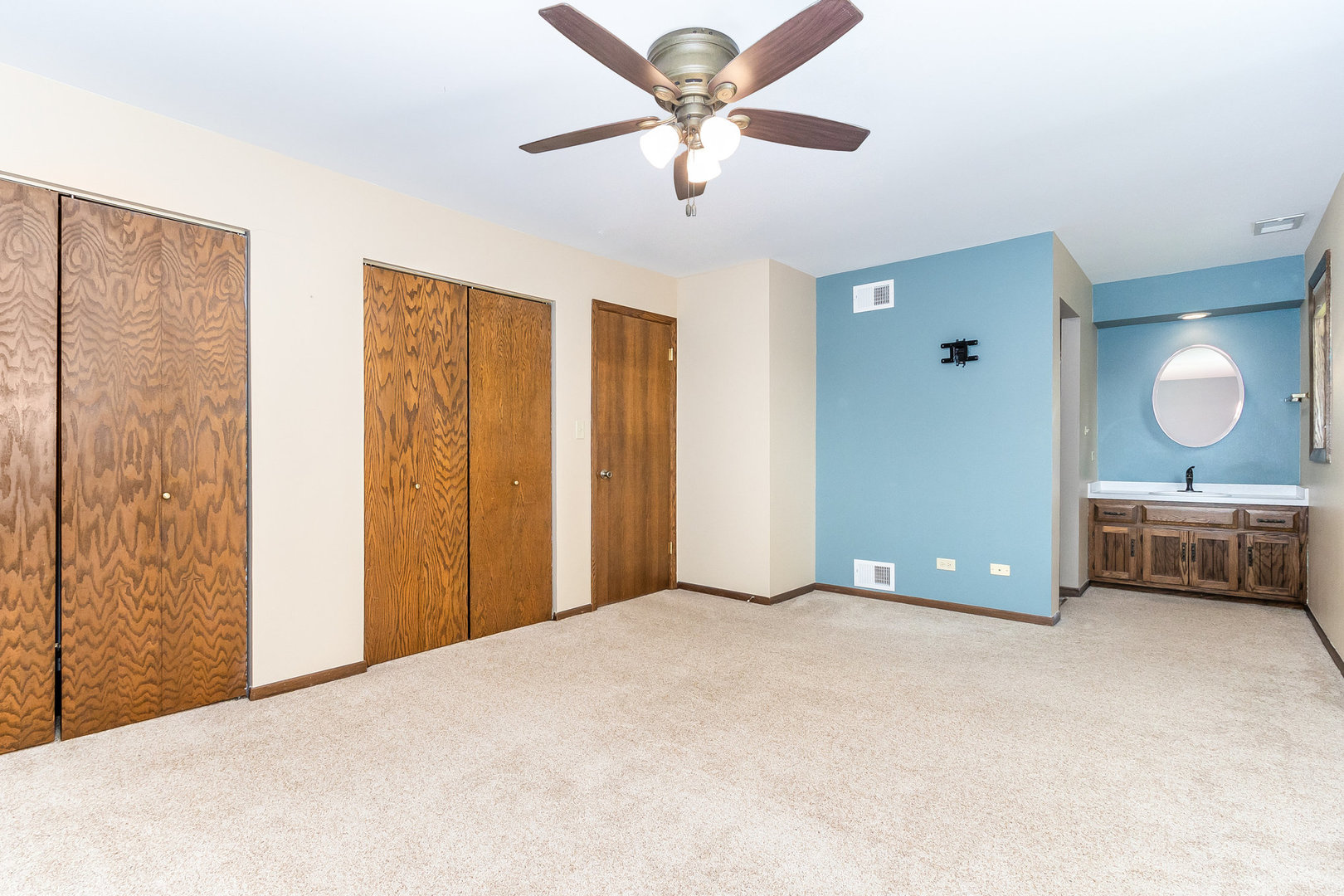 417 MANOR Court Unit: D