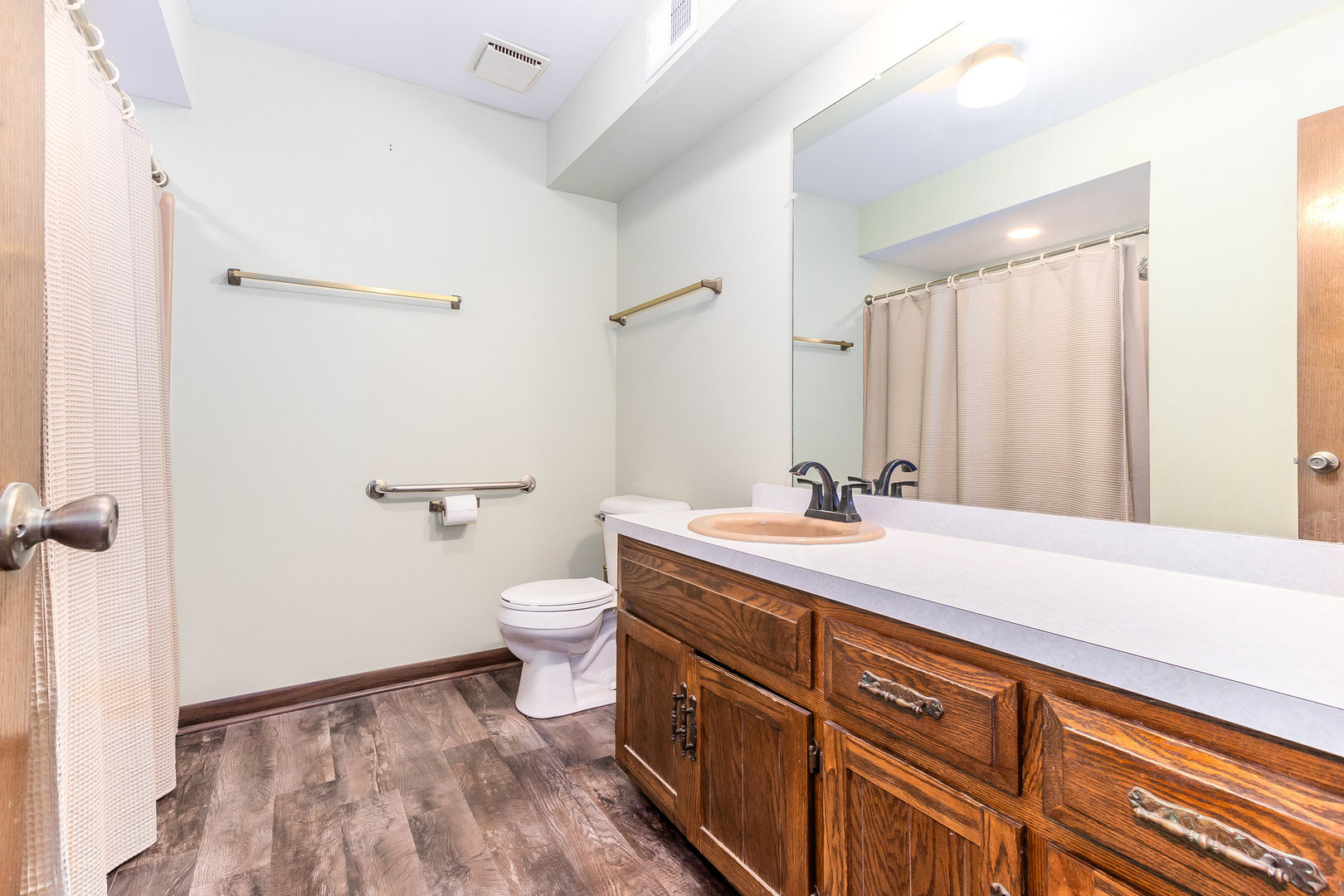 417 MANOR Court Unit: D