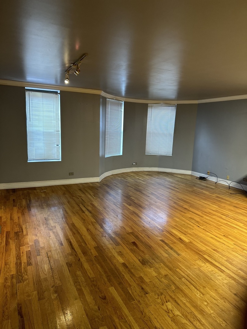 112 E 50th Street Unit: 1W